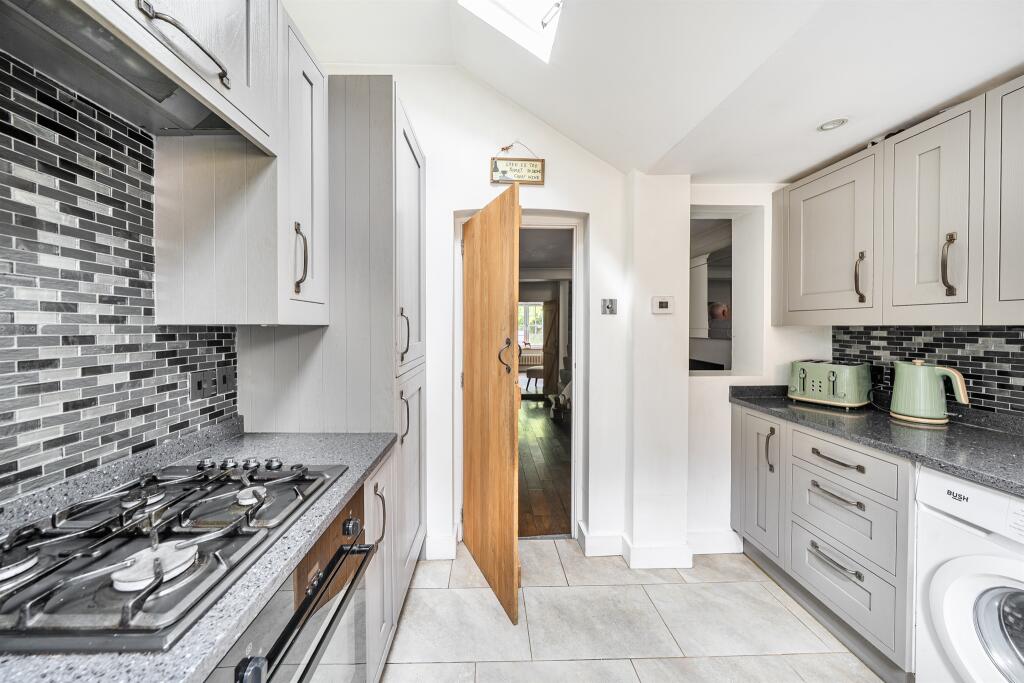 House in St Albans, Redbourn - View 3