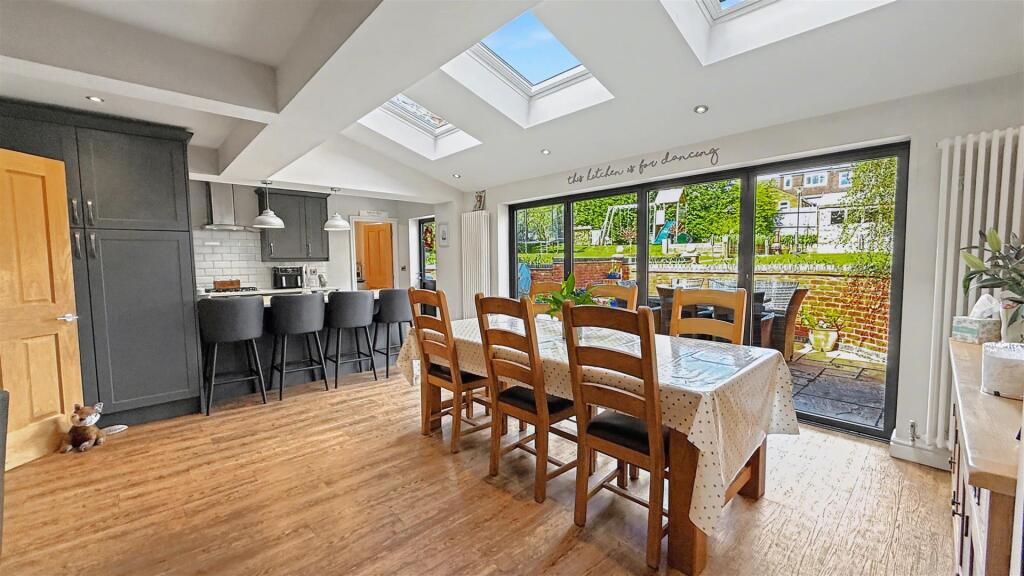 House in Birmingham, Cotteridge - View 2