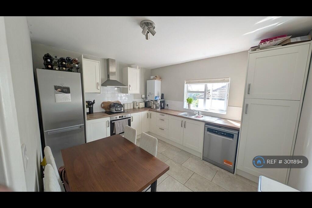 Apartment in Bromley, Bromley Park, Plaistow - More
