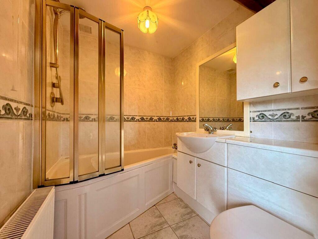 House in Stockton-on-Tees - More