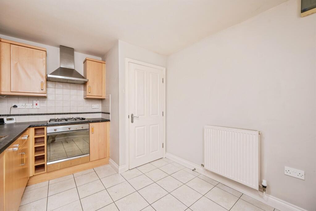 Sharlotte Court, Uttoxeter photo 4