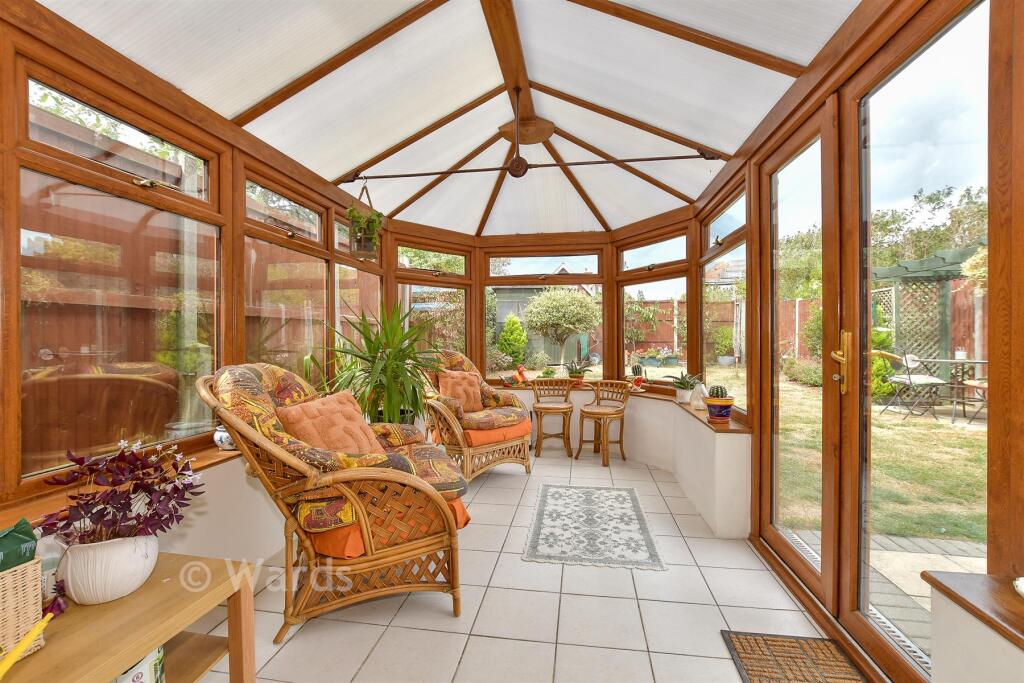 House in Whitstable, South Tankerton - More