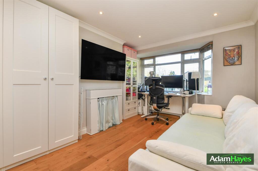 Grosvenor Road, Finchley N3 photo 3