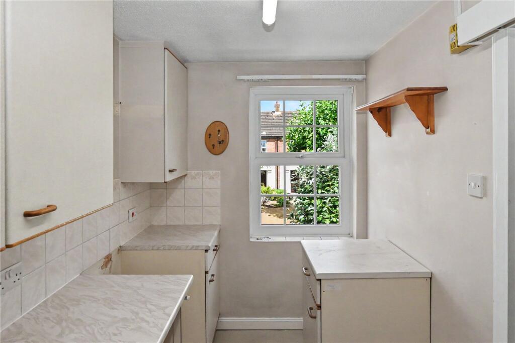 Apartment in Taunton - View 5