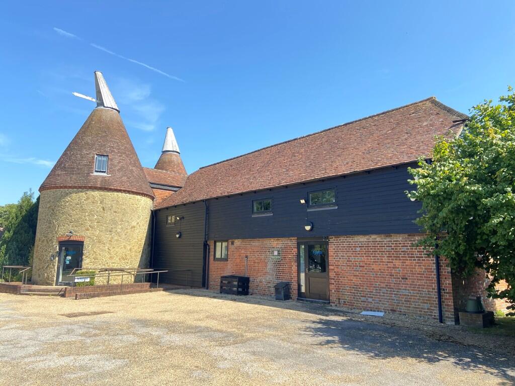 Main image of property: Squerryes Oast, Beggars Lane, Westerham, Kent, TN16 1QP