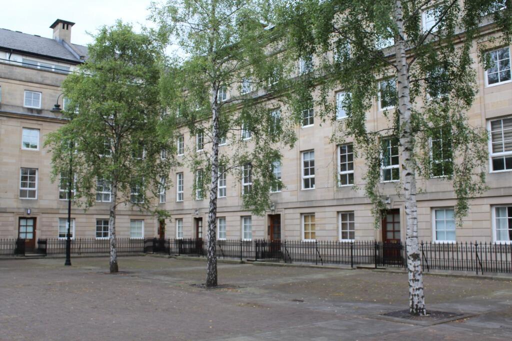 Main image of property: St Andrews Square, Flat 1-1, Saltmarket, Glasgow, G1 5PQ