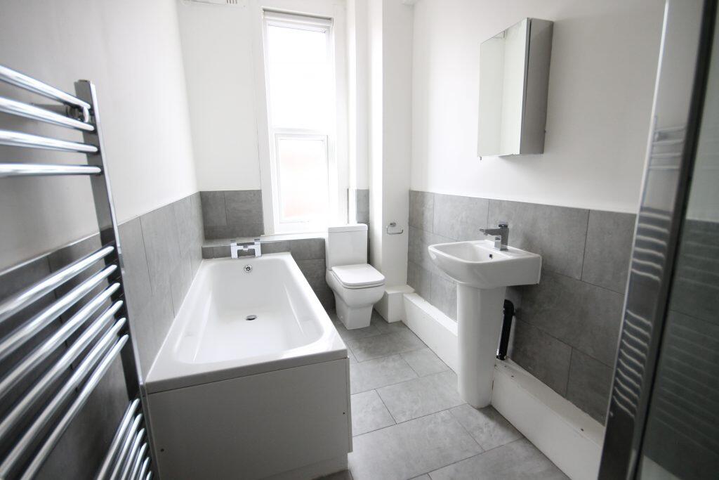 6 bedroom terraced house for rent