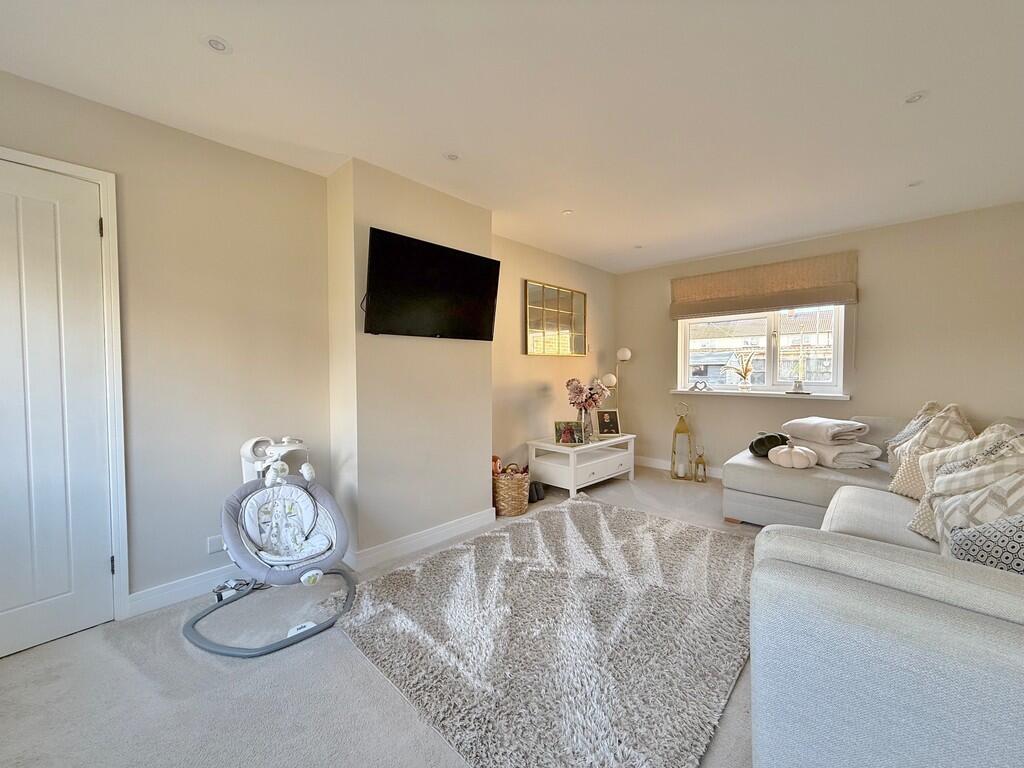 Lower Drayton Lane, Drayton photo 4