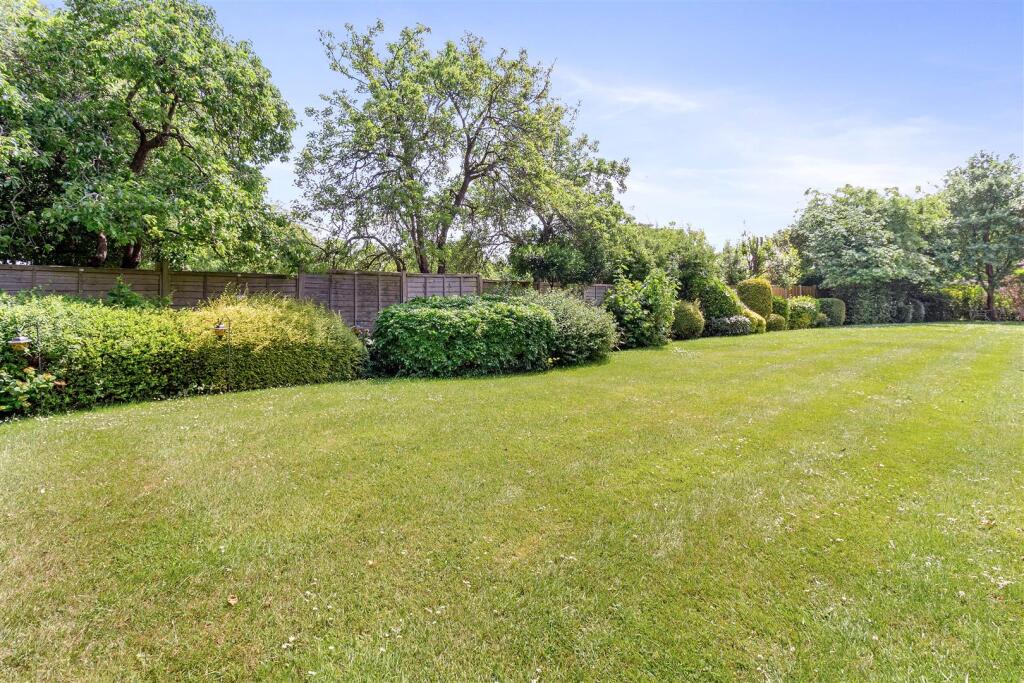 Offington Lane, Worthing photo 5