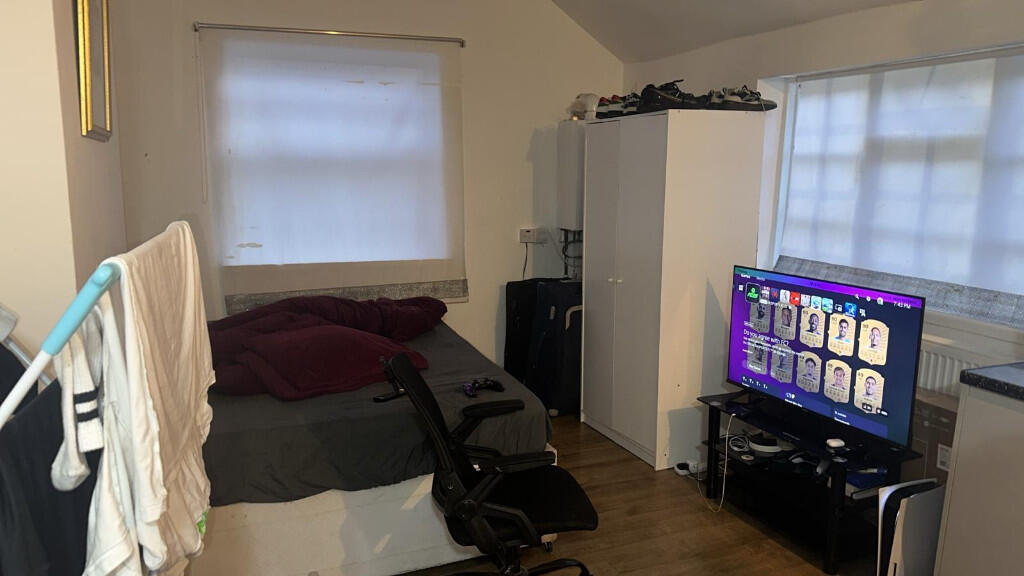 Main image of property: Claude Road, Cardiff(City), CF24