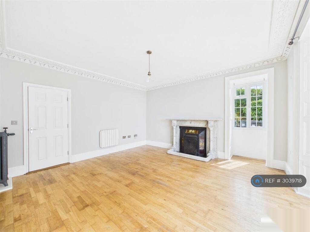 Apartment in Redruth, Cornwall - View 4