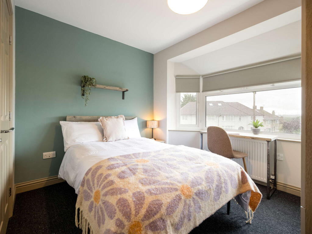 Main image of property: Glebelands