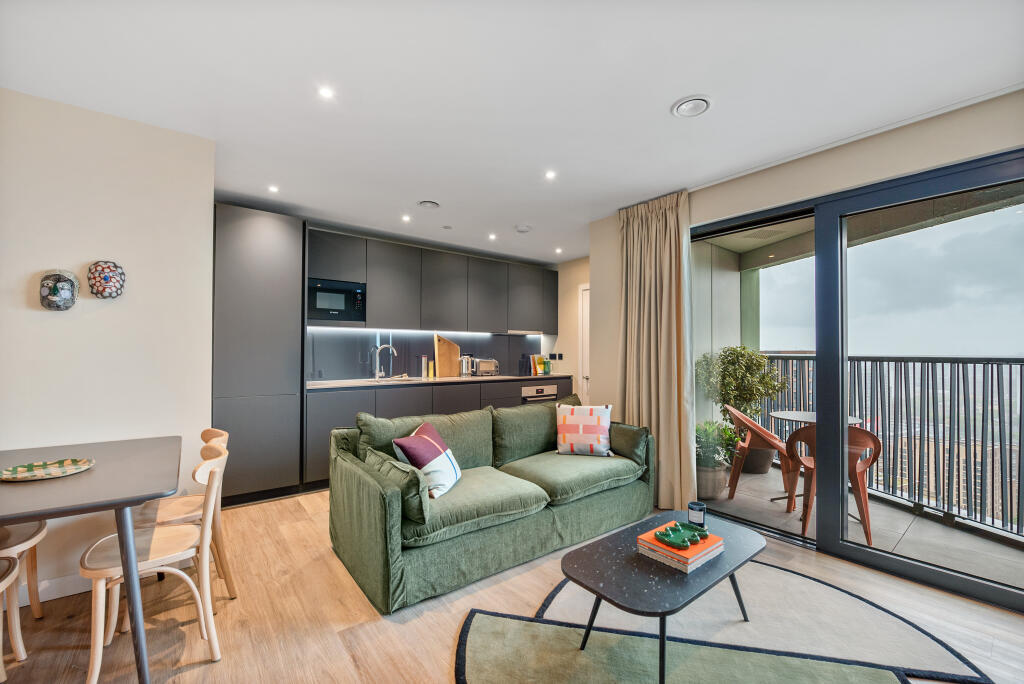 Apartment in London, Leaside Lock, Poplar - More