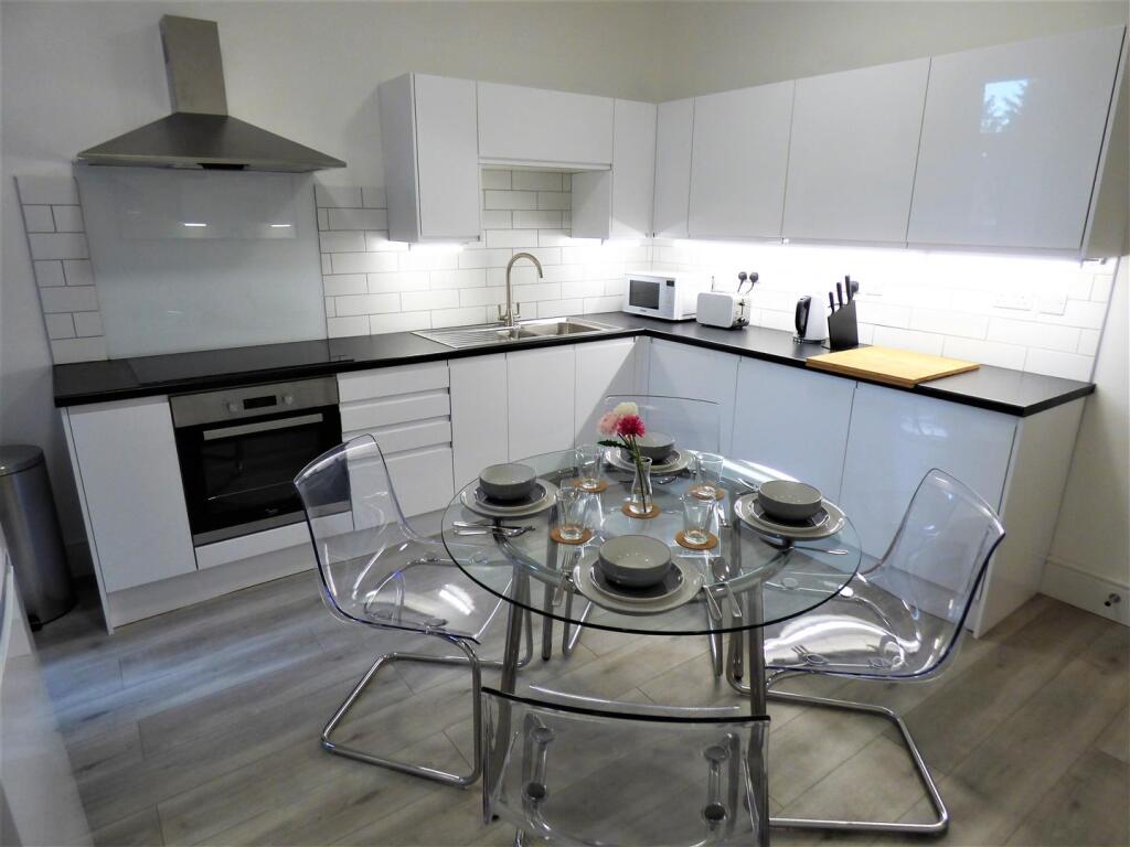 1 bedroom house share for rent