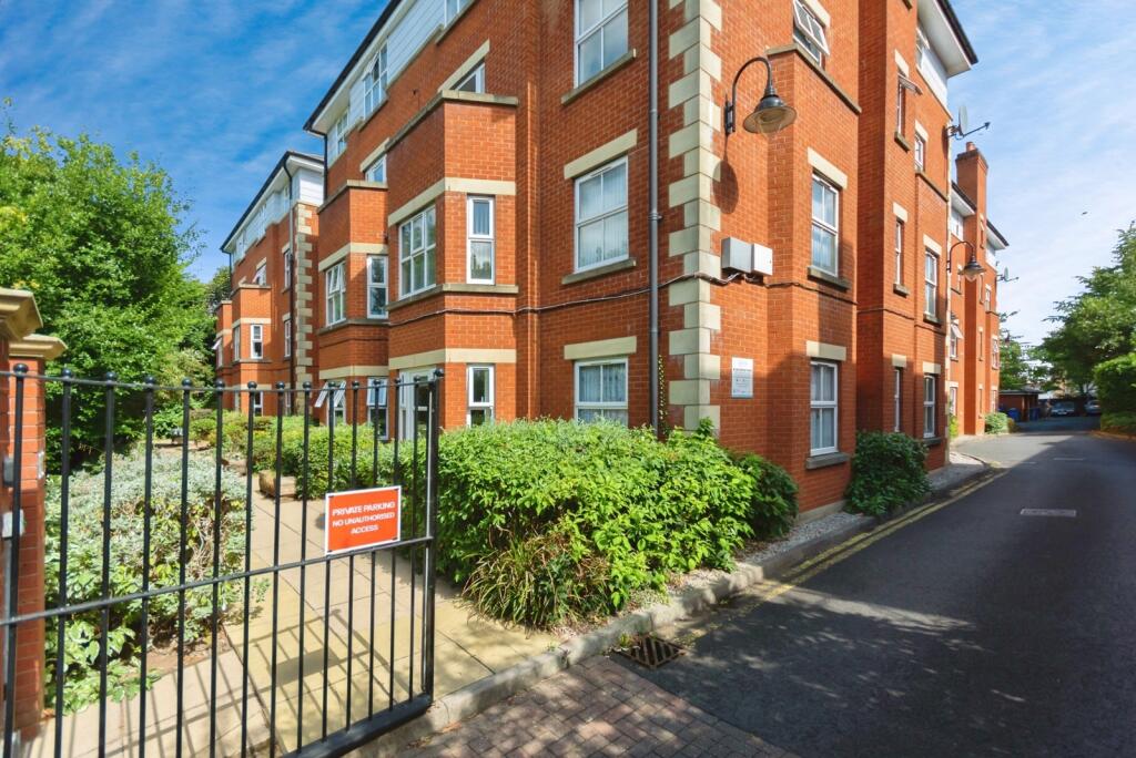 Main image of property: Warwick Road, Solihull, West Midlands, B92