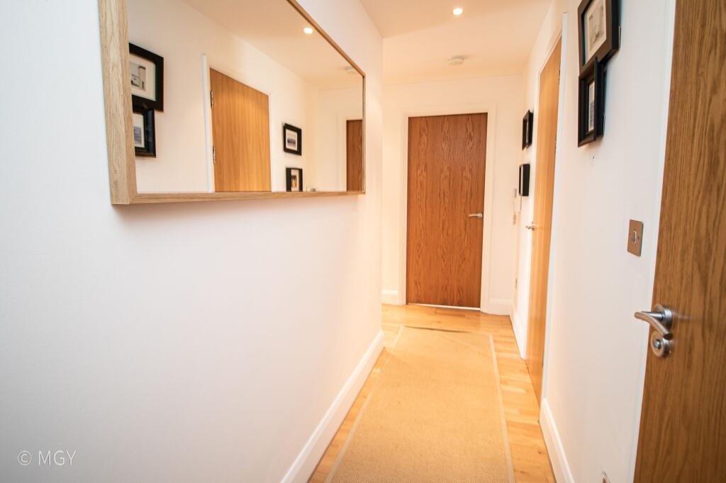Apartment in Cardiff - View 5