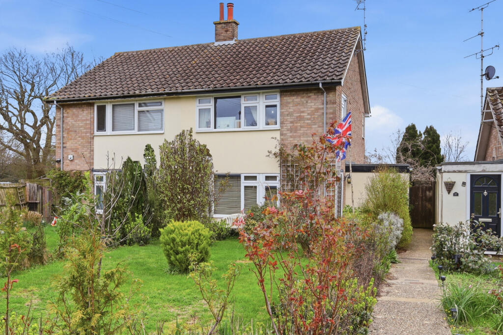Main image of property: Watts Close, Barnston, Dunmow, Essex, CM6