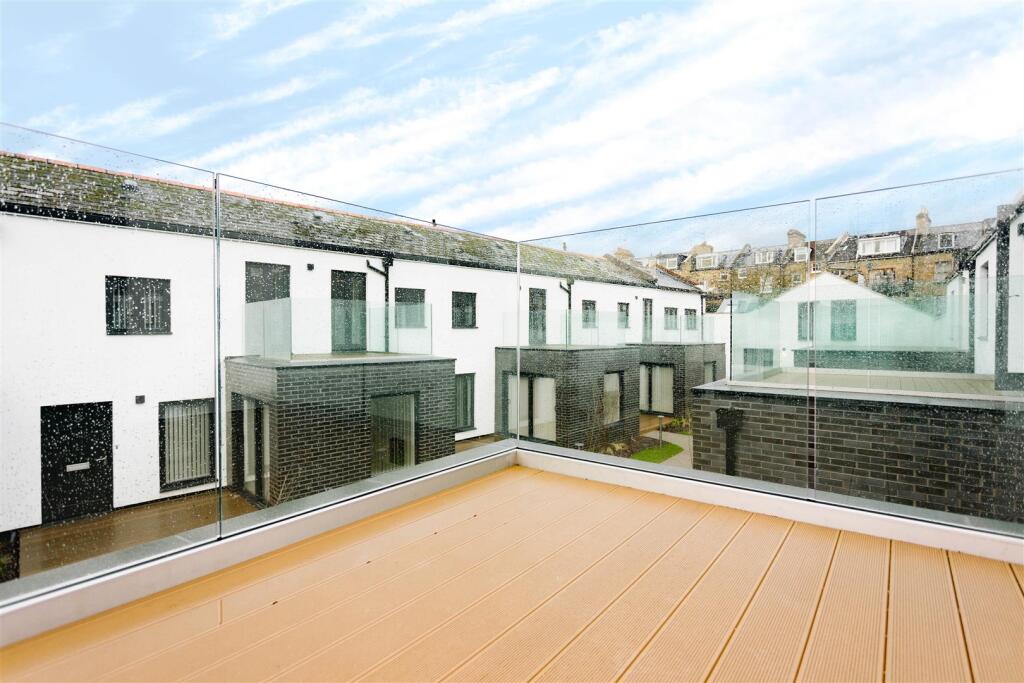 Main image of property: Fonthill Mews, Finsbury Park
