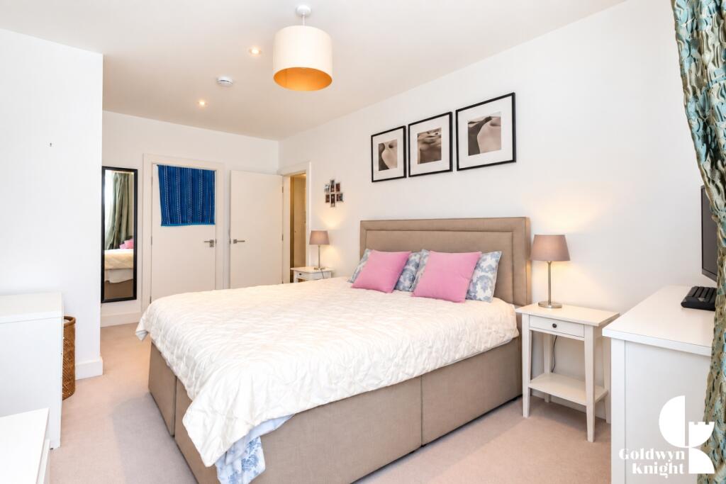Apartment in London - More