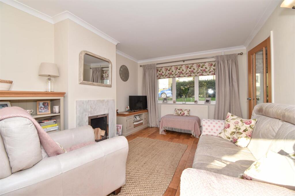 18, Eden mount, Penrith photo 2