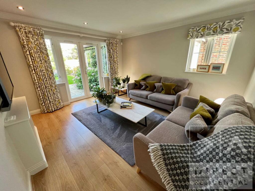 Main image of property: Gayton Close, Ashtead, KT21 2QJ