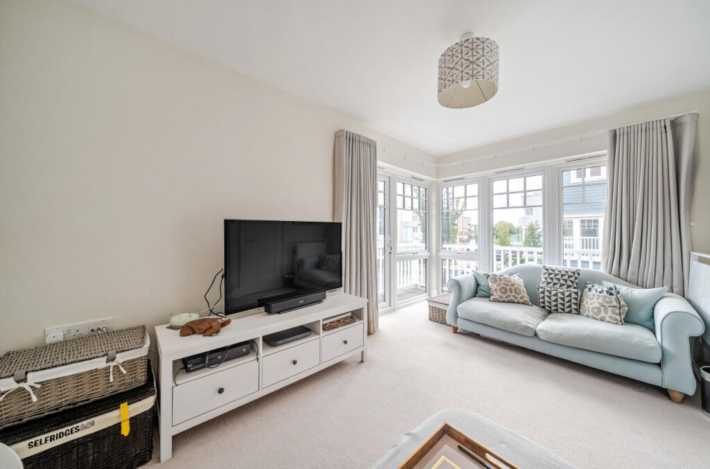 Champlain Street, Reading, Berkshire - View 5