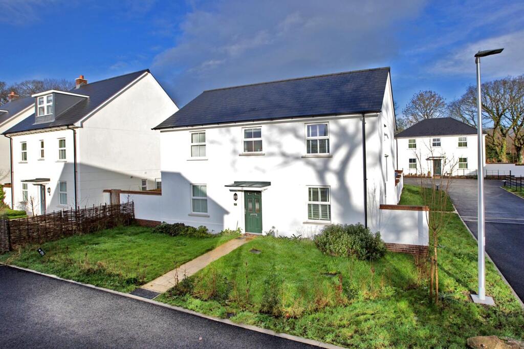 Main image of property: 7 Wood Close, Bovey Tracey TQ13 9FQ