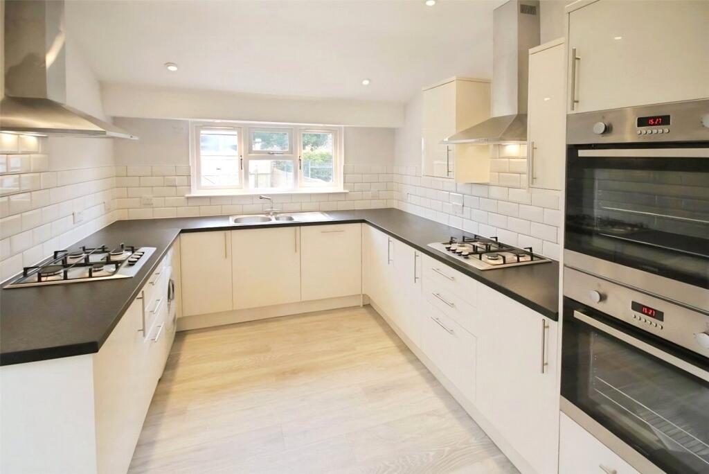 Chichester Road, Portsmouth, Hampshire photo 2
