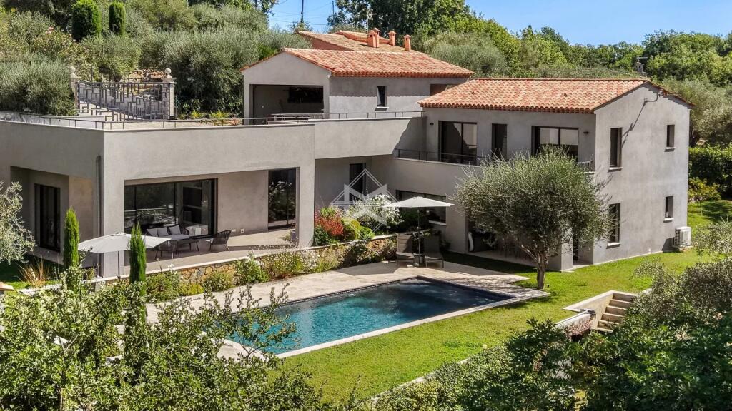 Main image of property: Provence-Alps-Cote d`Azur, Alpes-Maritimes, Le Rouret