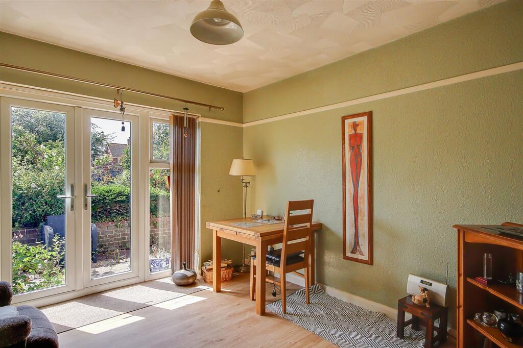 House in Worthing, West Sussex - View 2