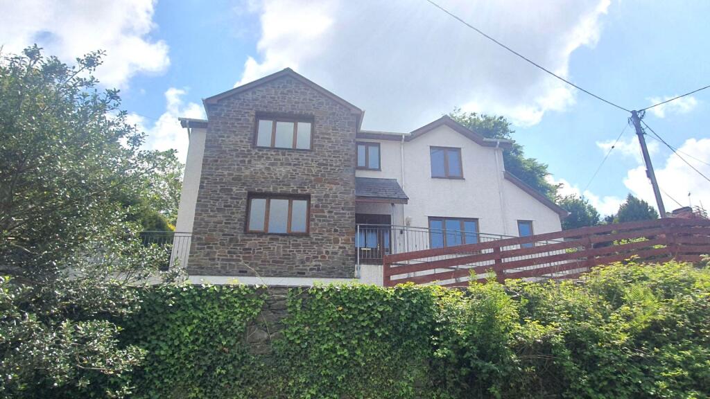4-bed detached on Talybont, £379,950