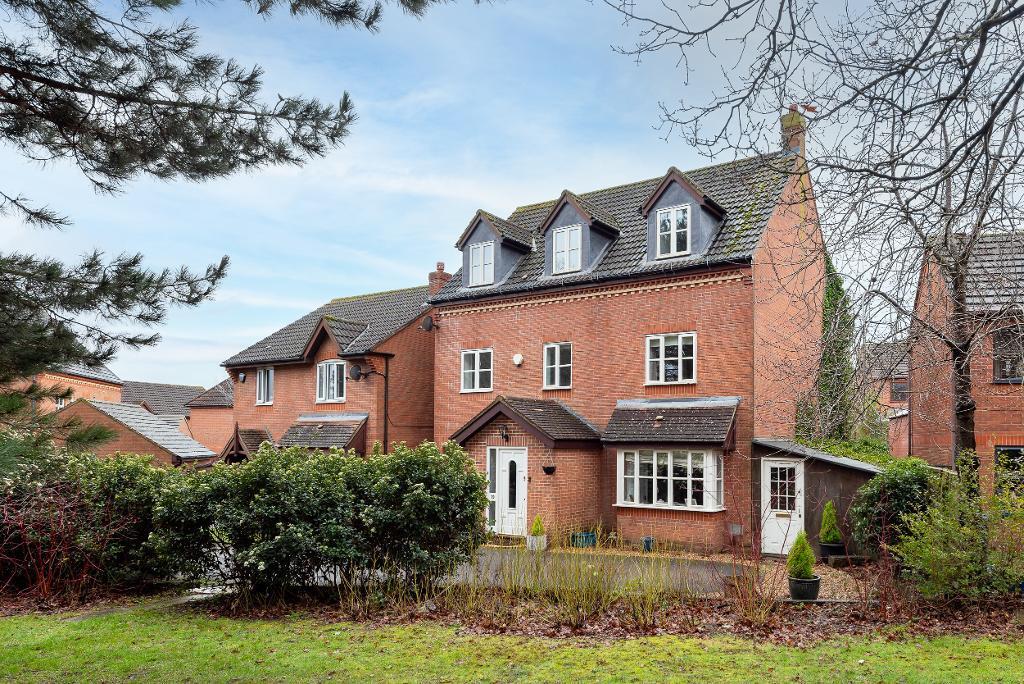 Main image of property: Langton Drive, Two Mile Ash, Milton Keynes, Buckinghamshire, MK8 8PD