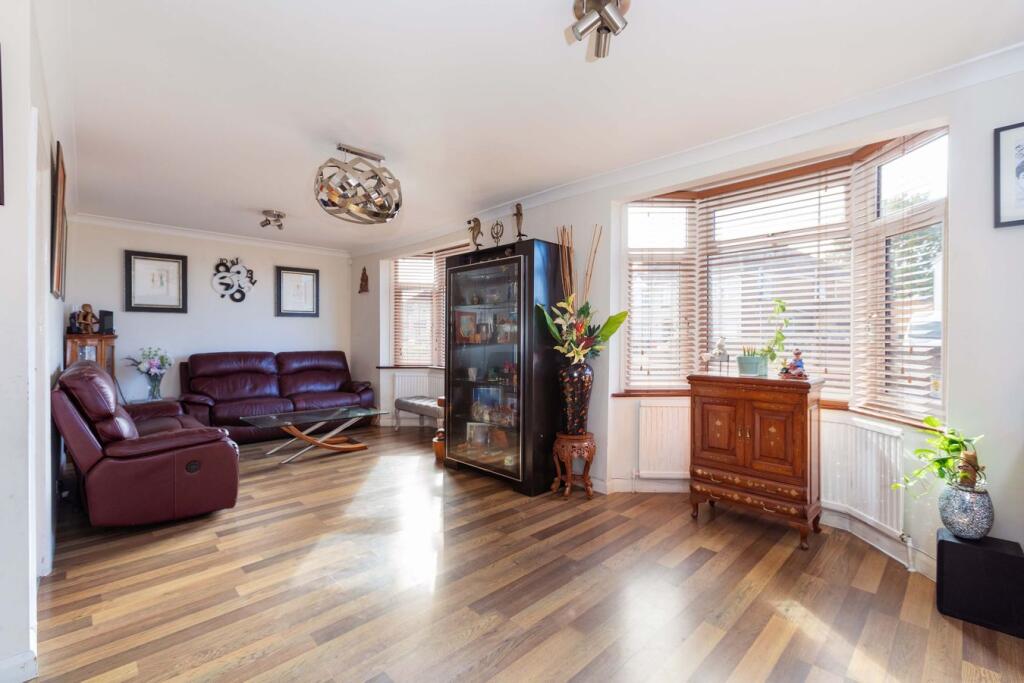 House in Slough - View 4