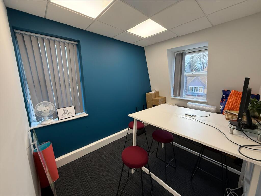 Additional image 5 of 122 Great North Road, Hatfield, AL9 5JN