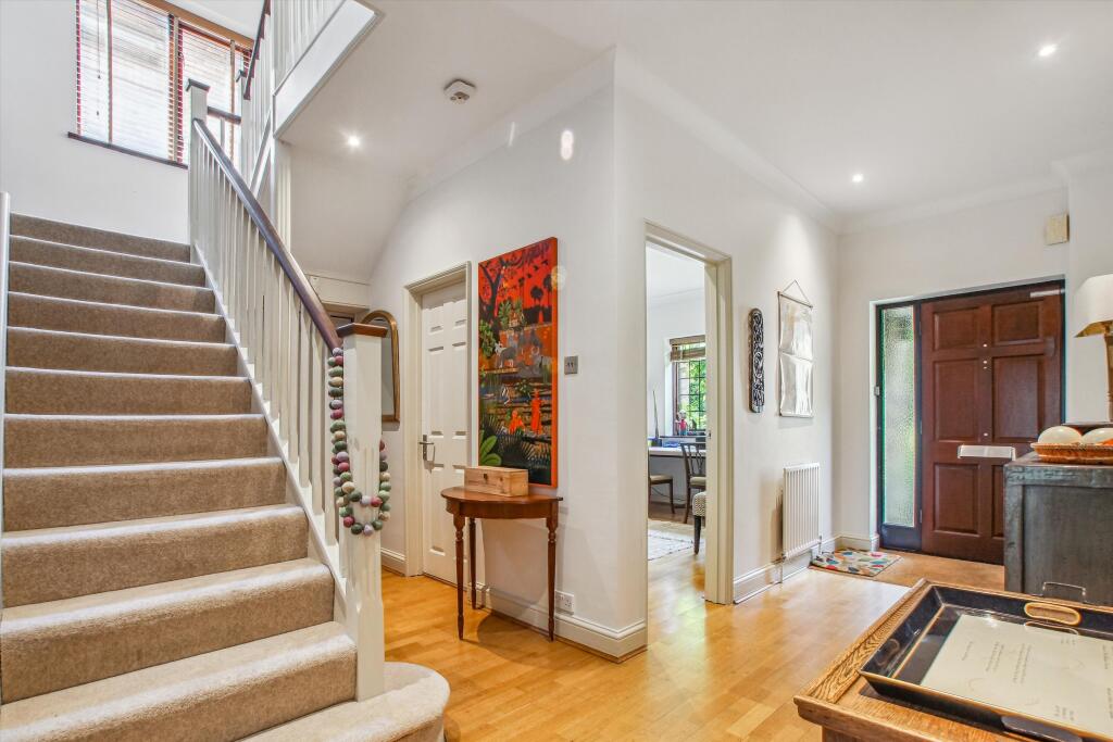 House in London - View 5