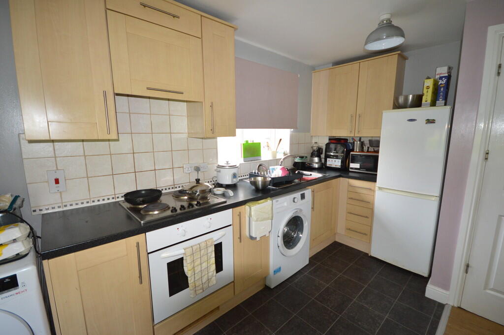 Apartment in Kettering, North Northamptonshire - View 4