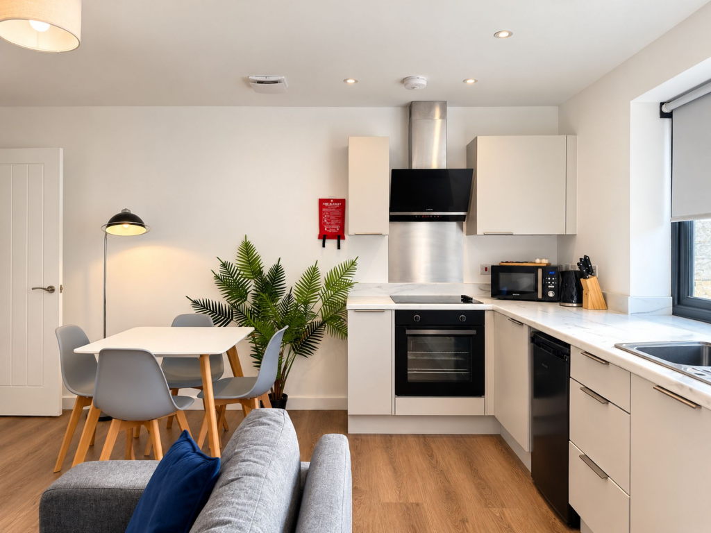 Apartment in Swindon, Lakeside, South Swindon - View 5
