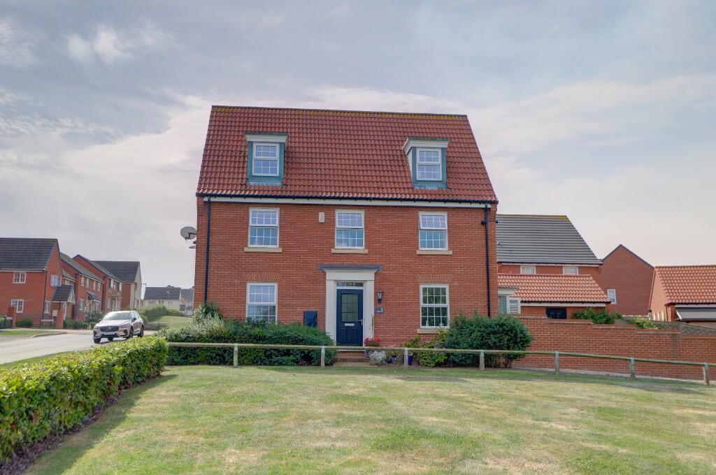 Main image of property: 6 Cormorant Road, Whitby, North Yorkshire, YO22 4QA
