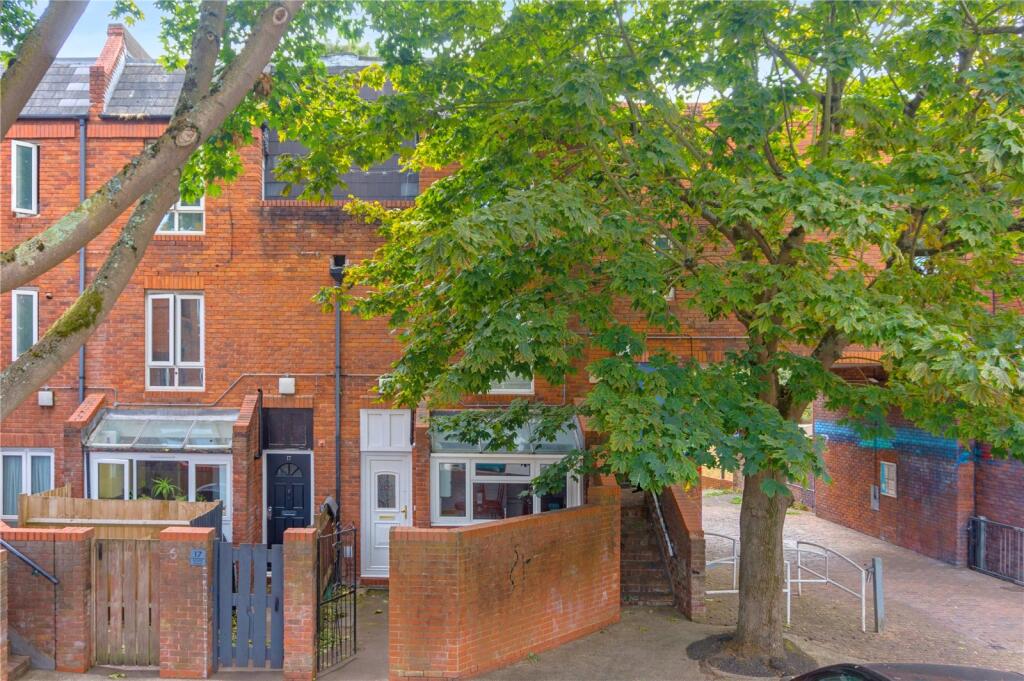 House in London, Bowlands Road Estate, Clapham - View 5