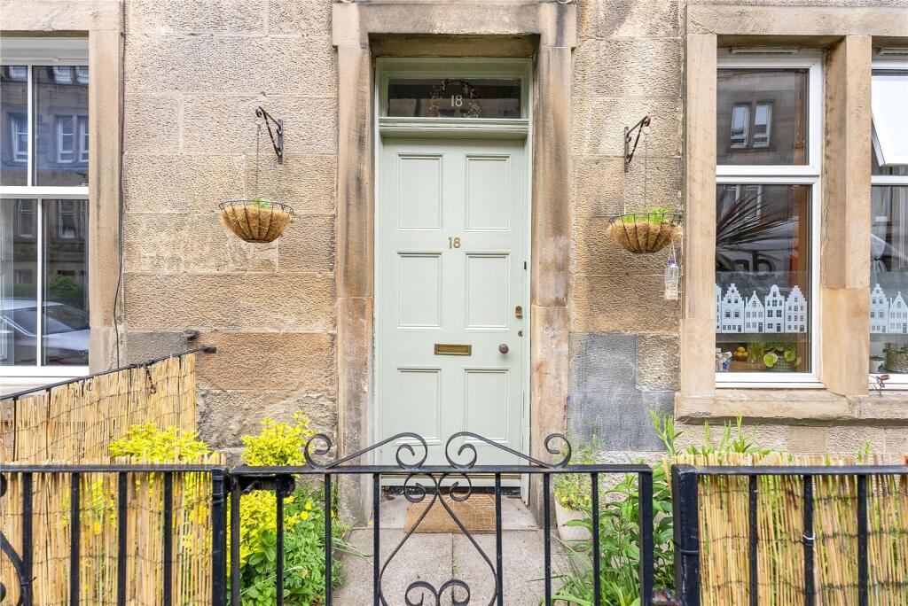 Main image of property: 18 Roseburn Place, Roseburn, Edinburgh, EH12 5NL