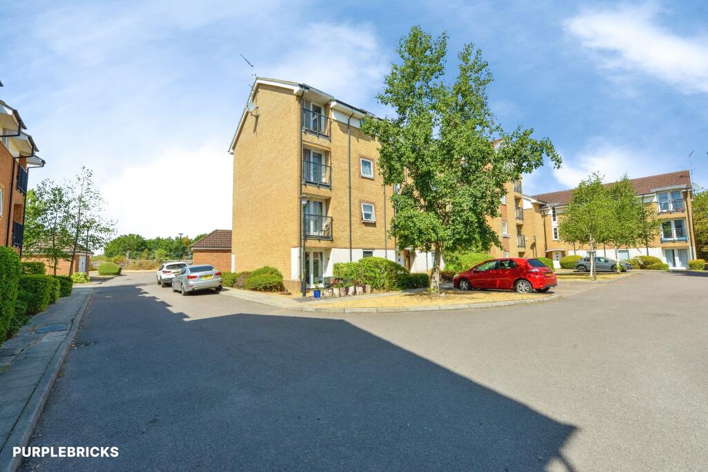 Main image of property: Chequers Field, Welwyn Garden City, AL7