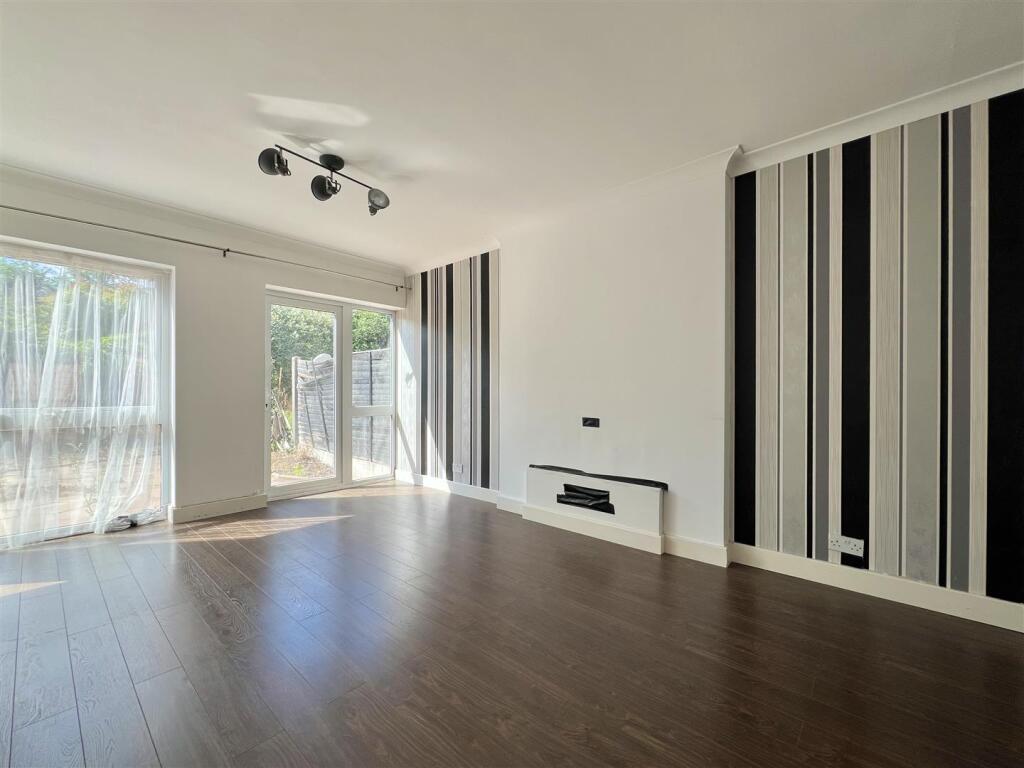House in Bromsgrove, Hagley - View 4