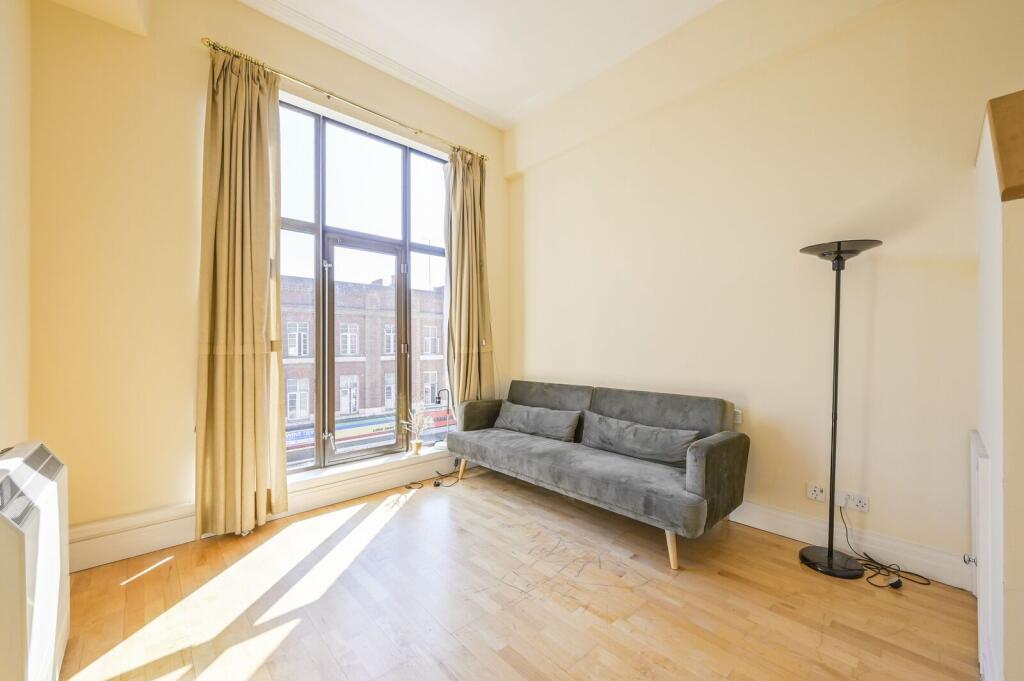Apartment in London - View 3