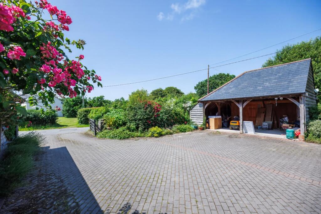 House in Dyffryn, St Nicholas and Bonvilston - View 5