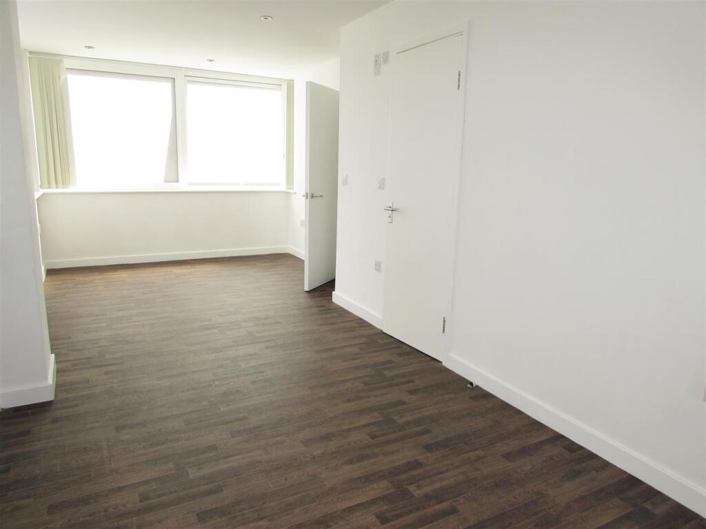 Main image of property: LARGE STUDIO WITH PARKING