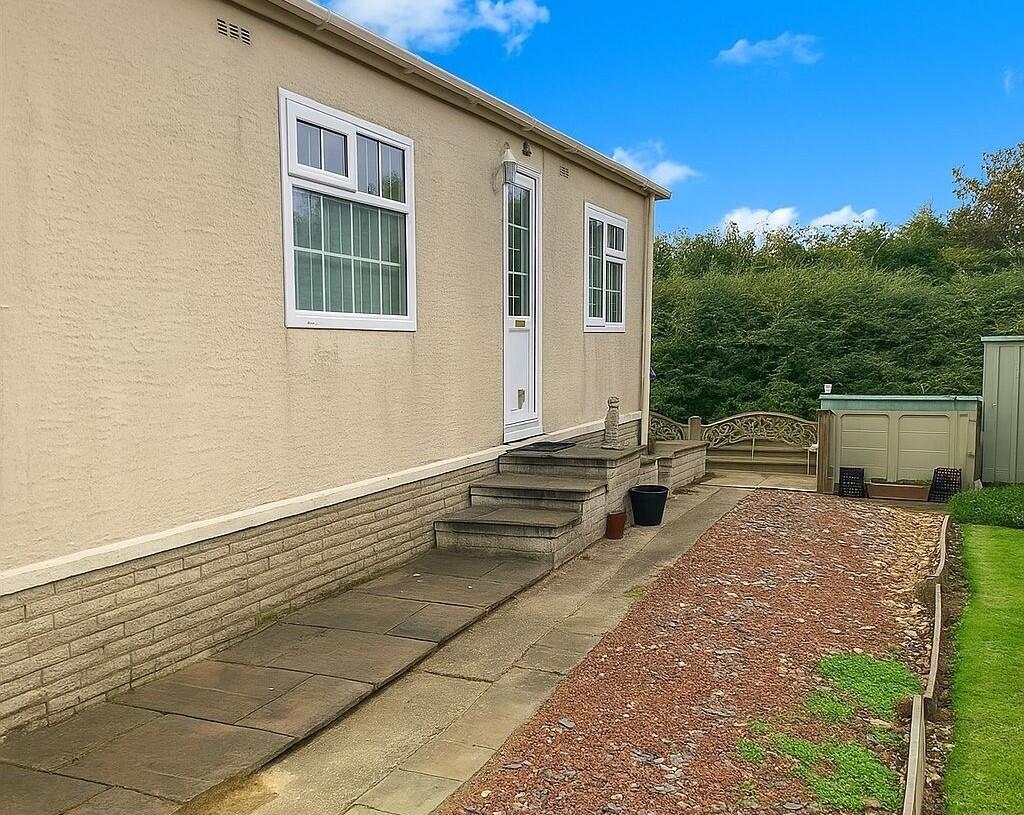 Climping Park, Bognor Road, Littlehampton, West Sussex, BN17 photo 4