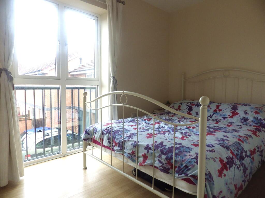 Apartment in Swindon, Churchward - View 4