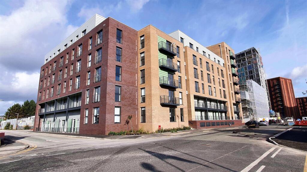 Main image of property: Middlewood Plaza, Craven St, M5 4EE