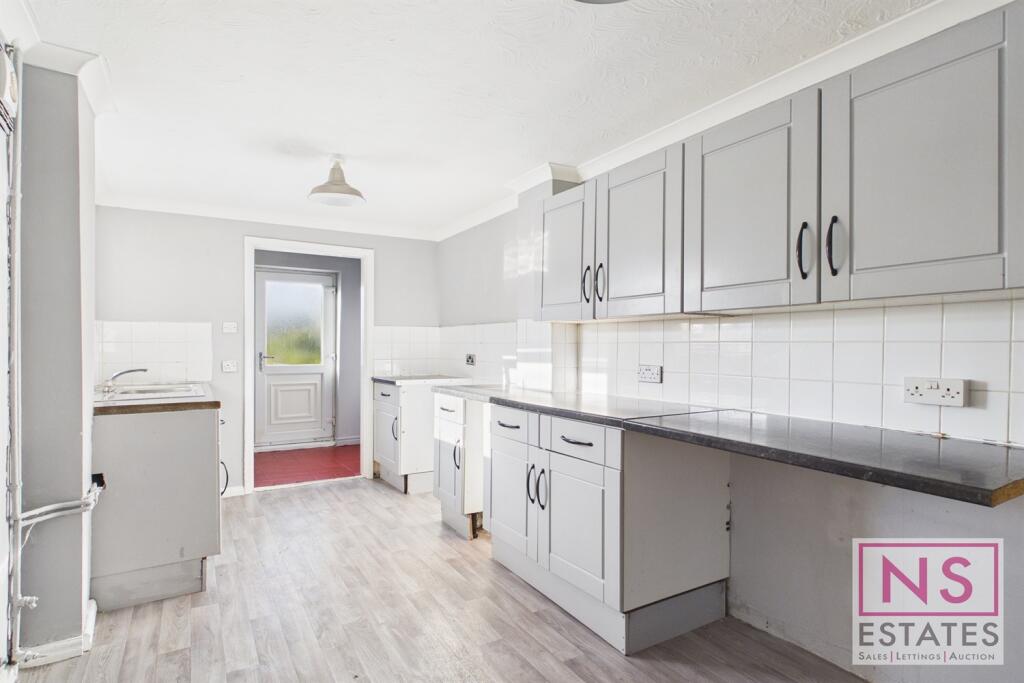 Mattison Avenue, West Lane, Middlesbrough, TS5 photo 3