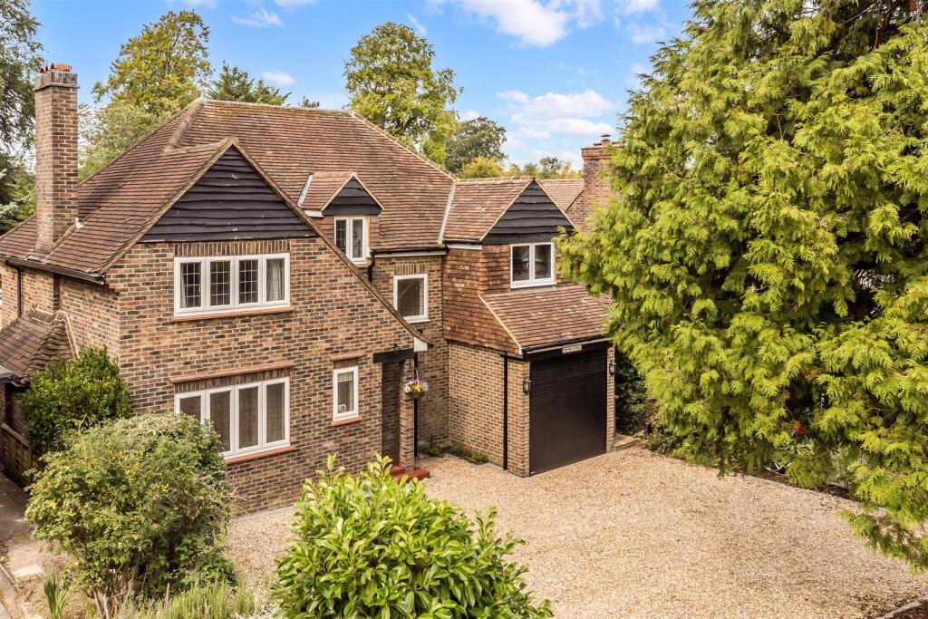 Main image of property: Beacon Way, Banstead